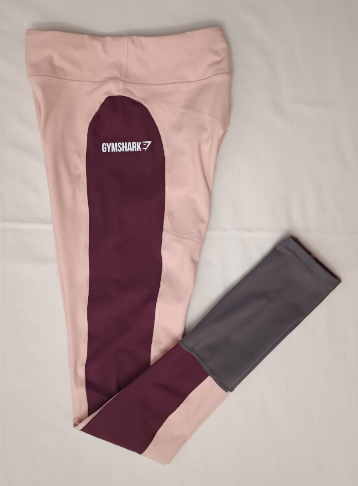 (ДАМСКО) (XS) Gymshark Tracksuit екип (бюстие и клин)