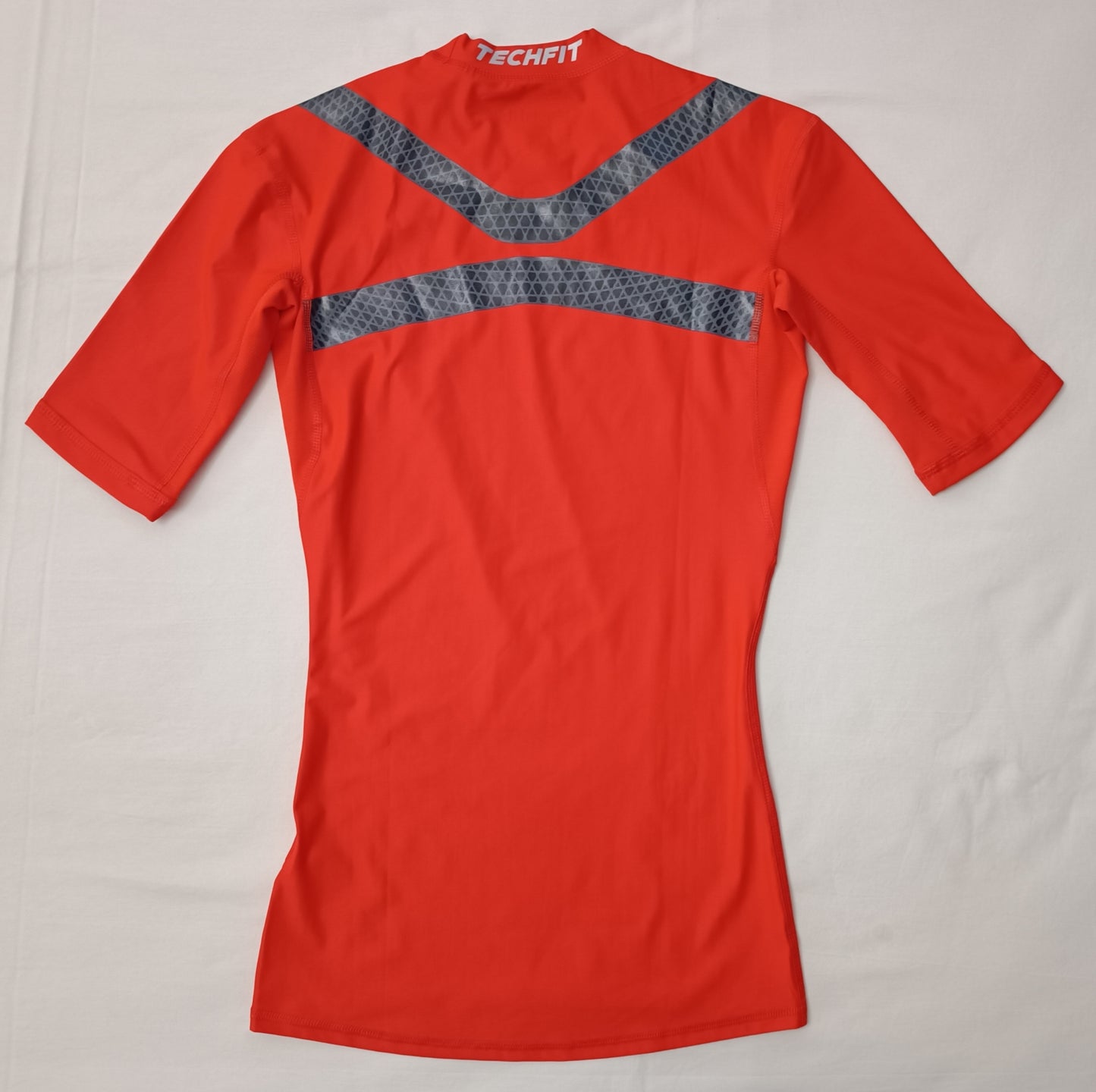 (S) Adidas Techfit Compression Tee тениска