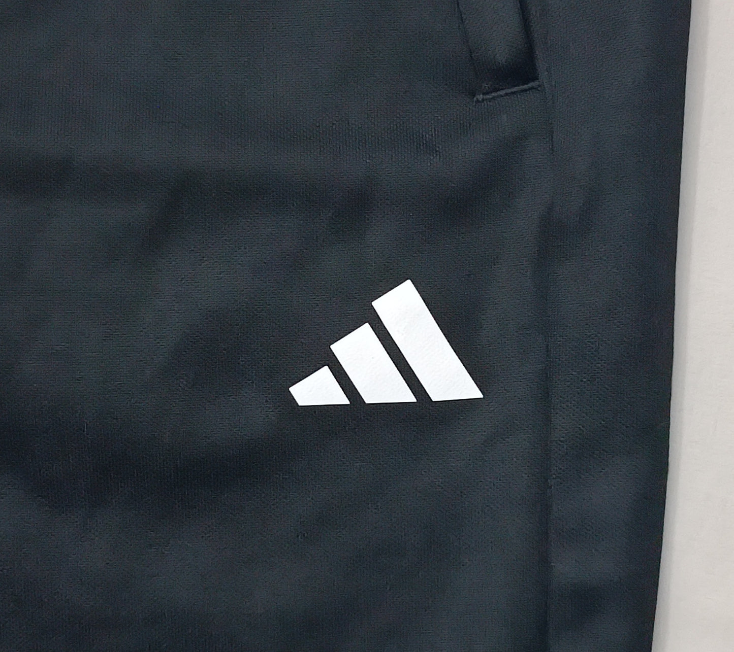 (L) Adidas Shorts шорти