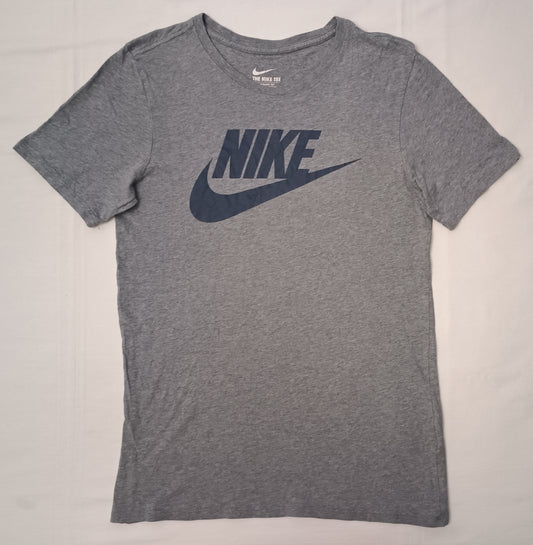 (S) Nike Sportswear Tee тениска