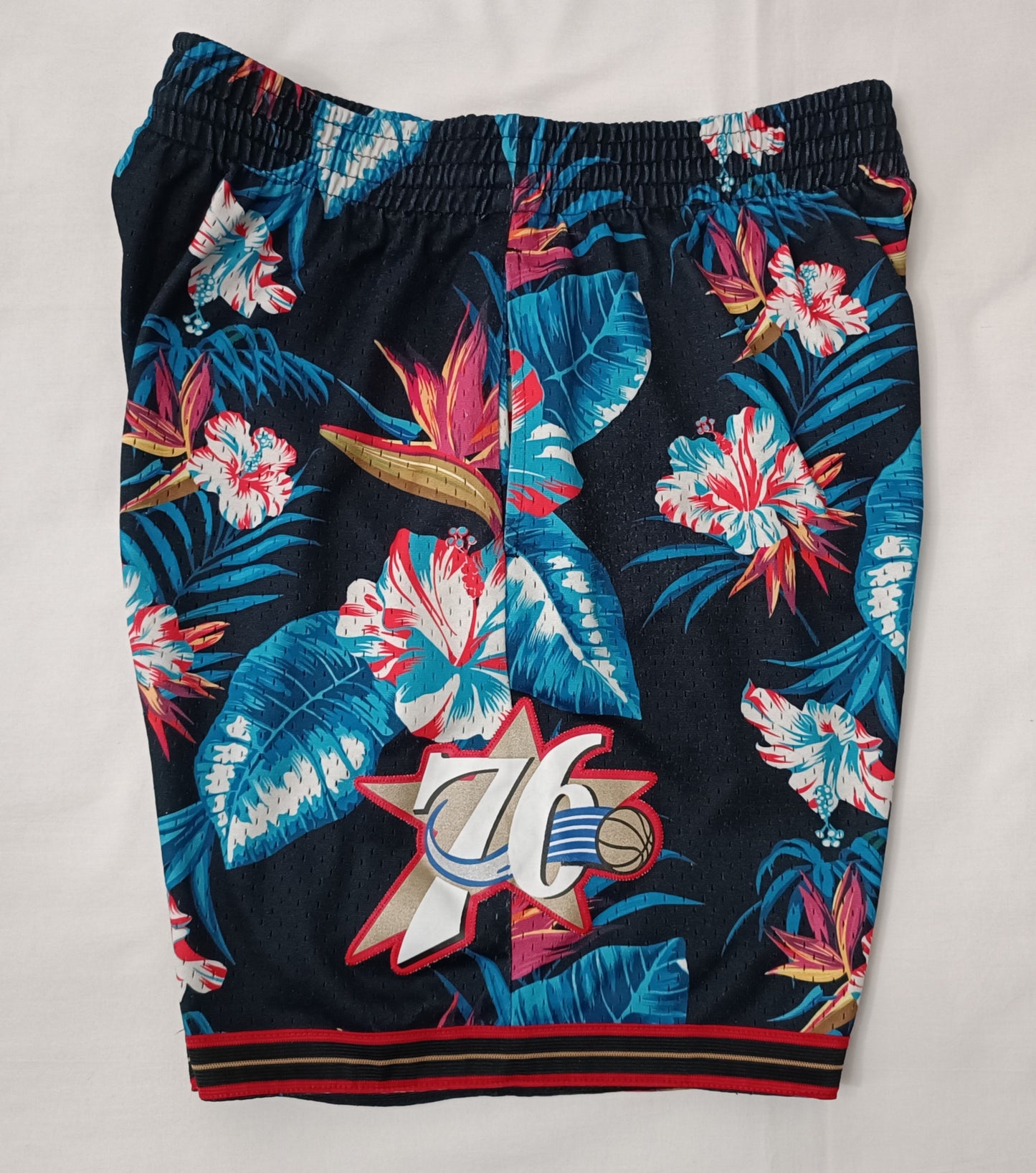 (L) Mitchell & Ness NBA Philadelphia 76ers Shorts шорти