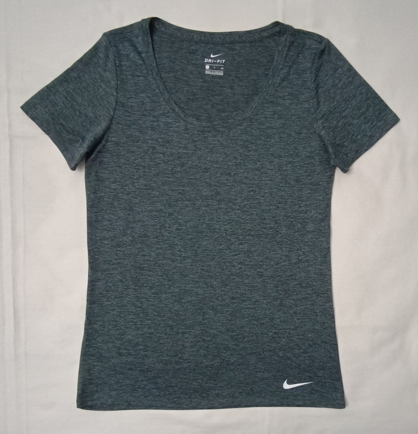 (ДАМСКО) (S) Nike DRI-FIT тениска