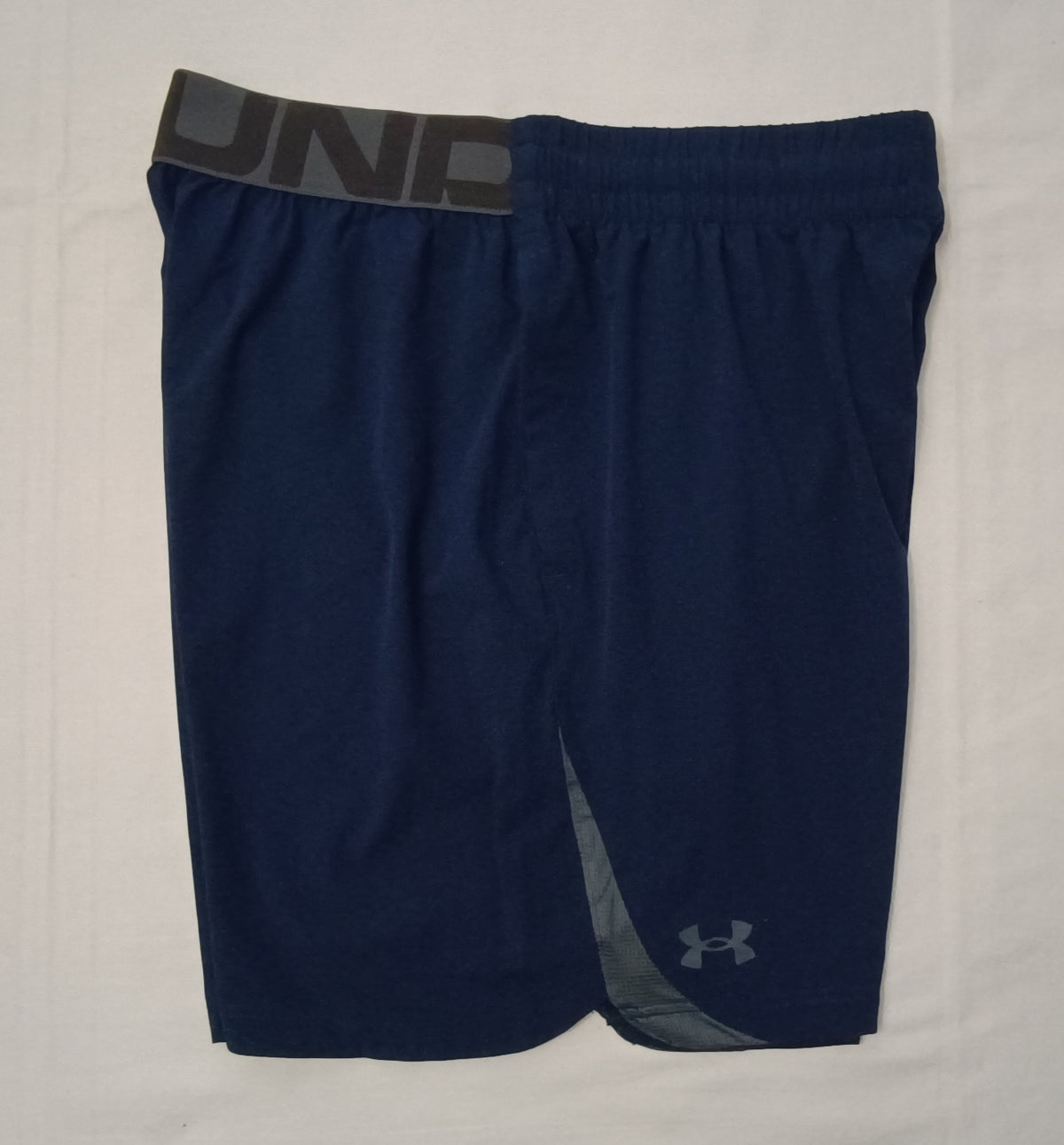 (L) Under Armour UA Shorts шорти