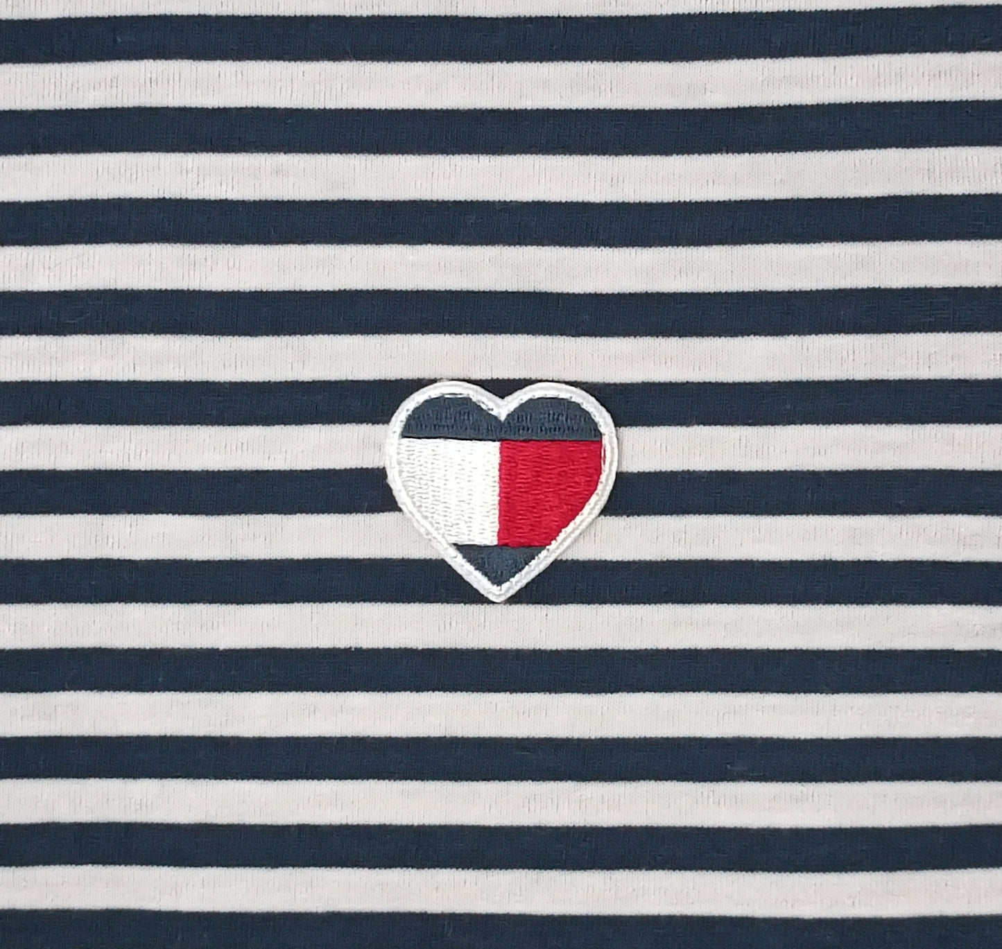 (ДАМСКО) (S) Tommy Jeans Heart Shapped Tee тениска