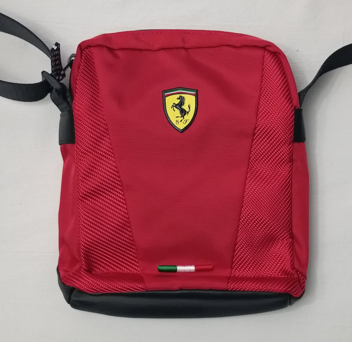 Puma Scuderia Ferrari Formula 1 Crossbody Bag чанта за рамо