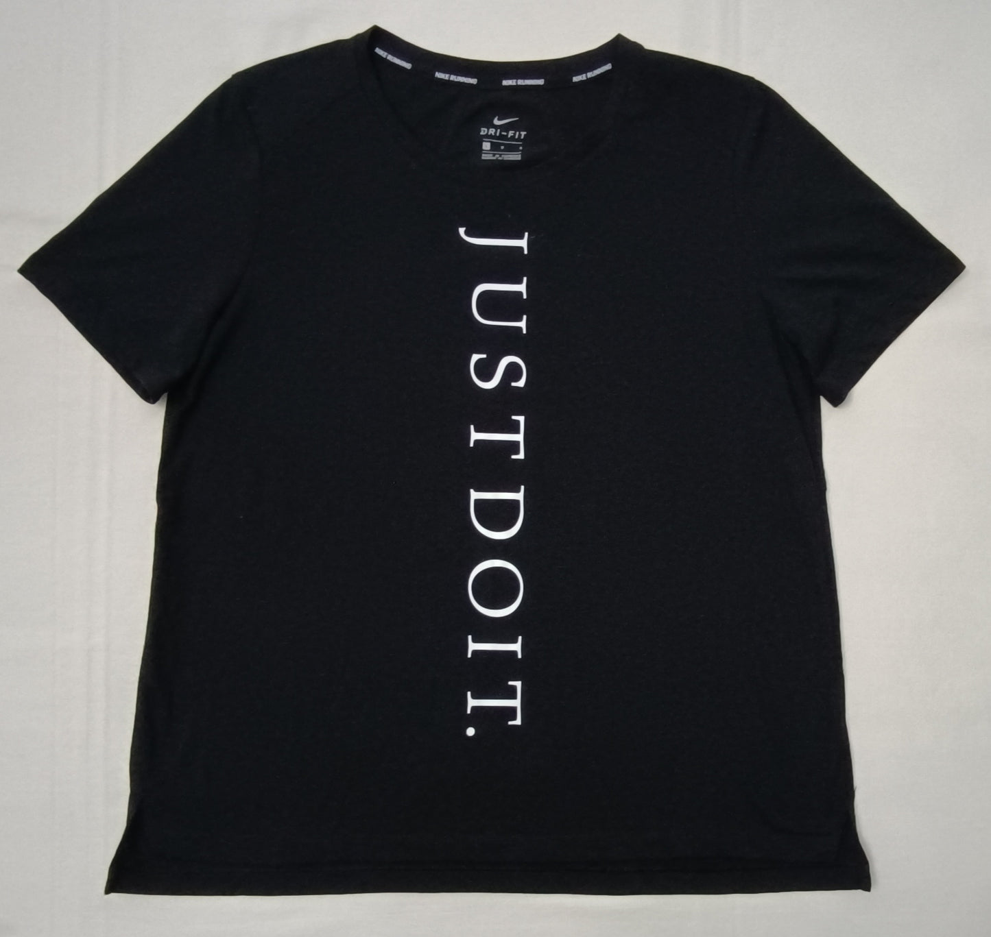 (ДАМСКО) (L) Nike DRI-FIT Tee тениска