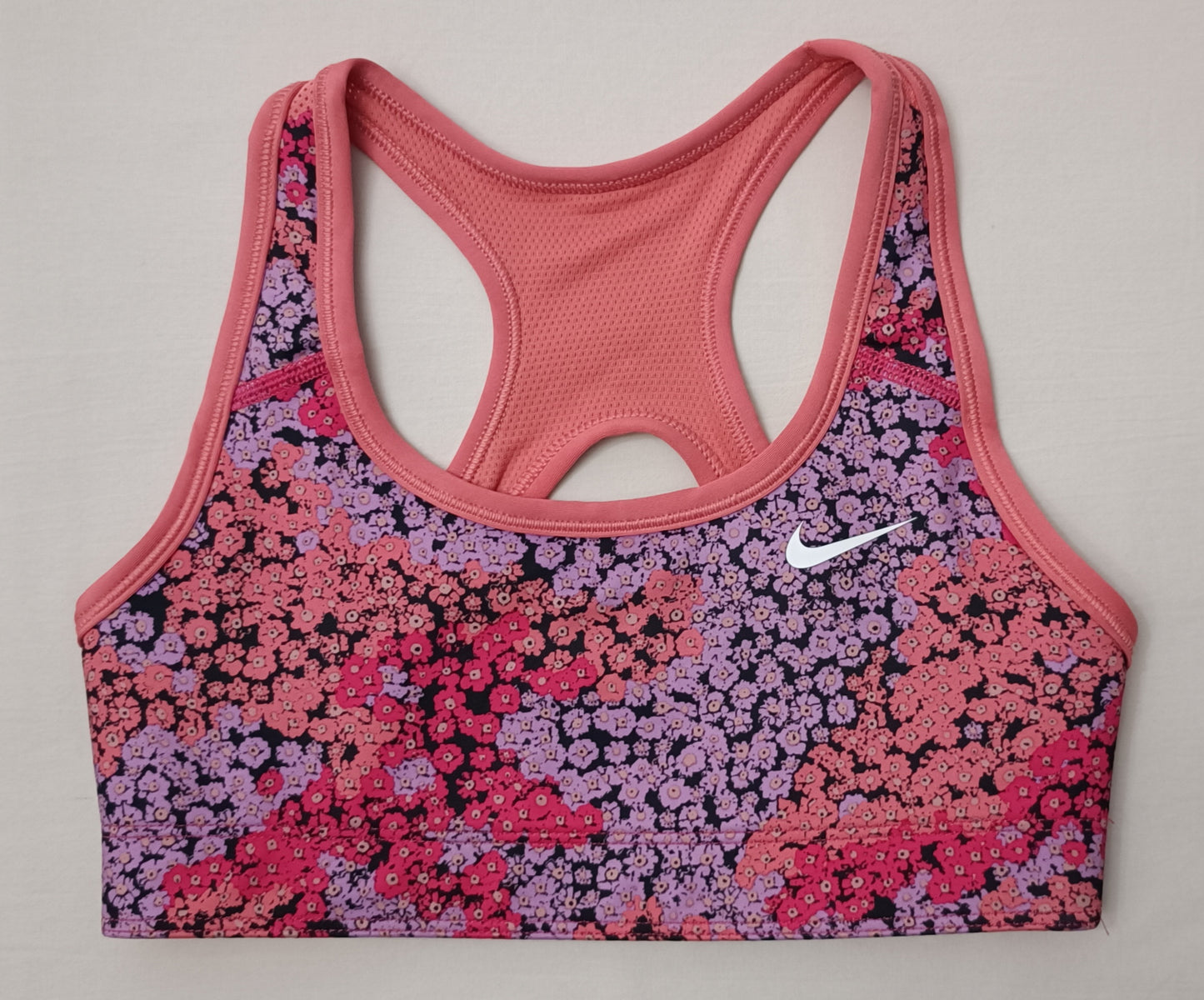 (ДЕТСКО) (Ръст 128-137см) Nike PRO DRI-FIT Reversible Bra бюстие