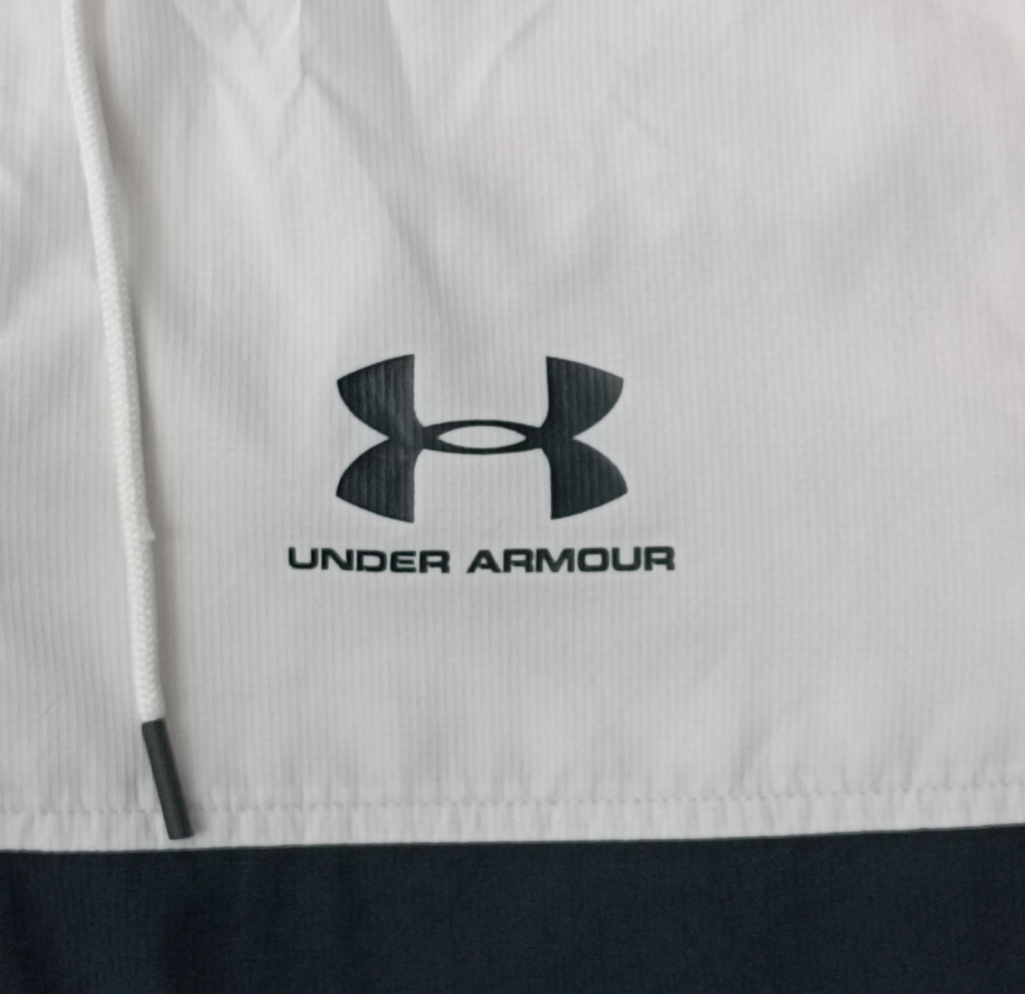 (S) Under Armour UA Sportstyle Windbreaker Jacket яке