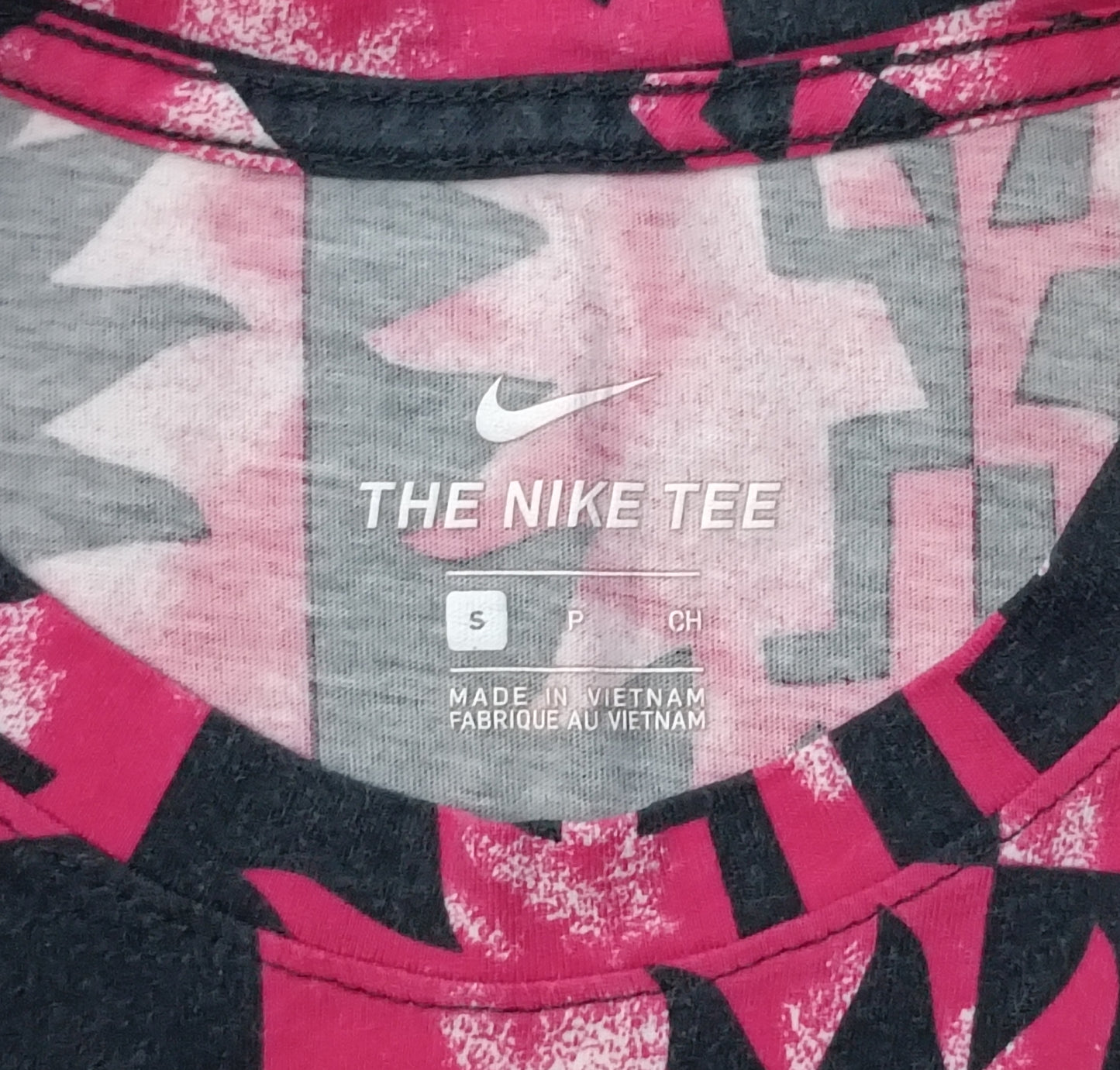(S) Nike Sportswear Tee тениска
