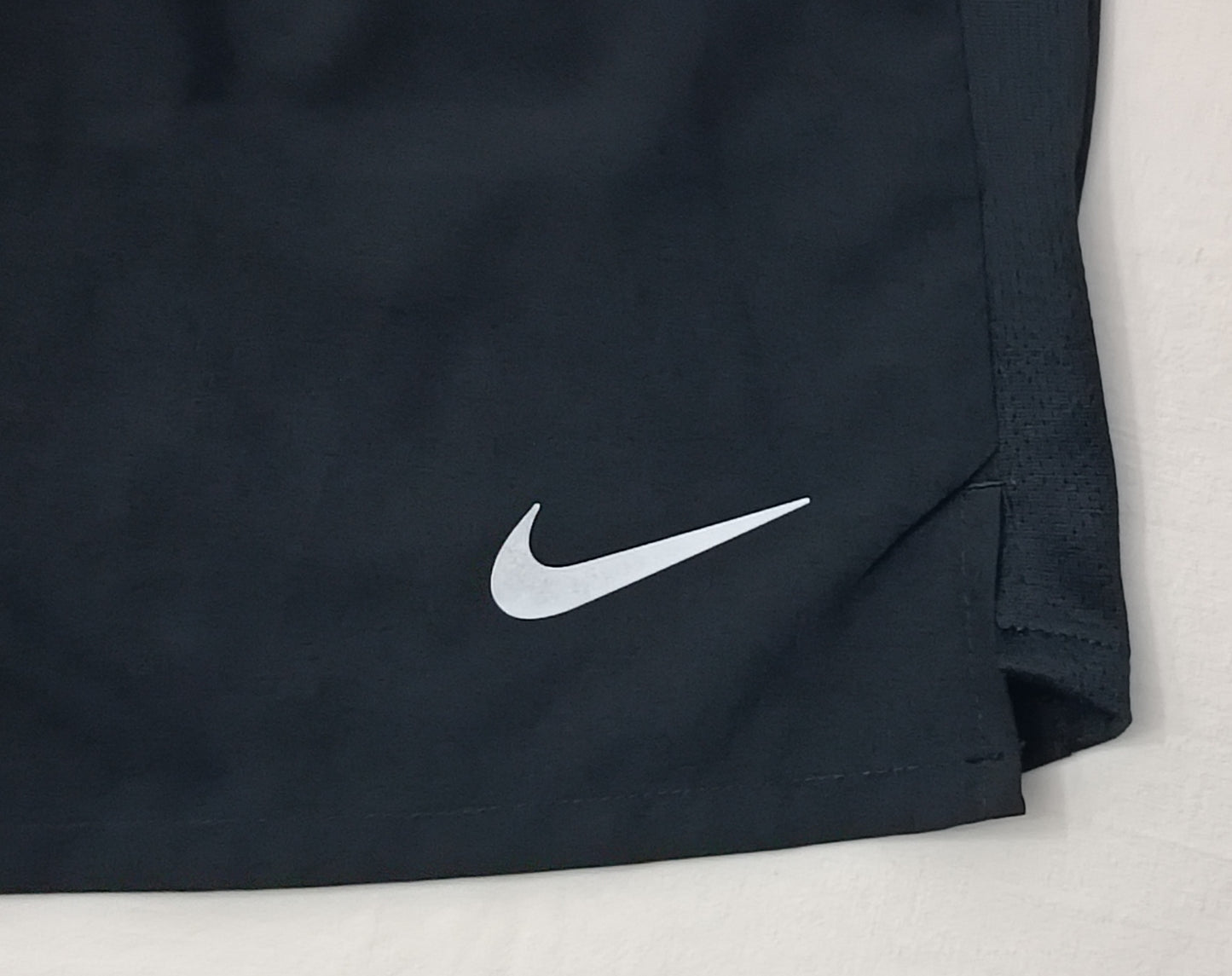 (XL) Nike DRI-FIT Challenger Shorts шорти