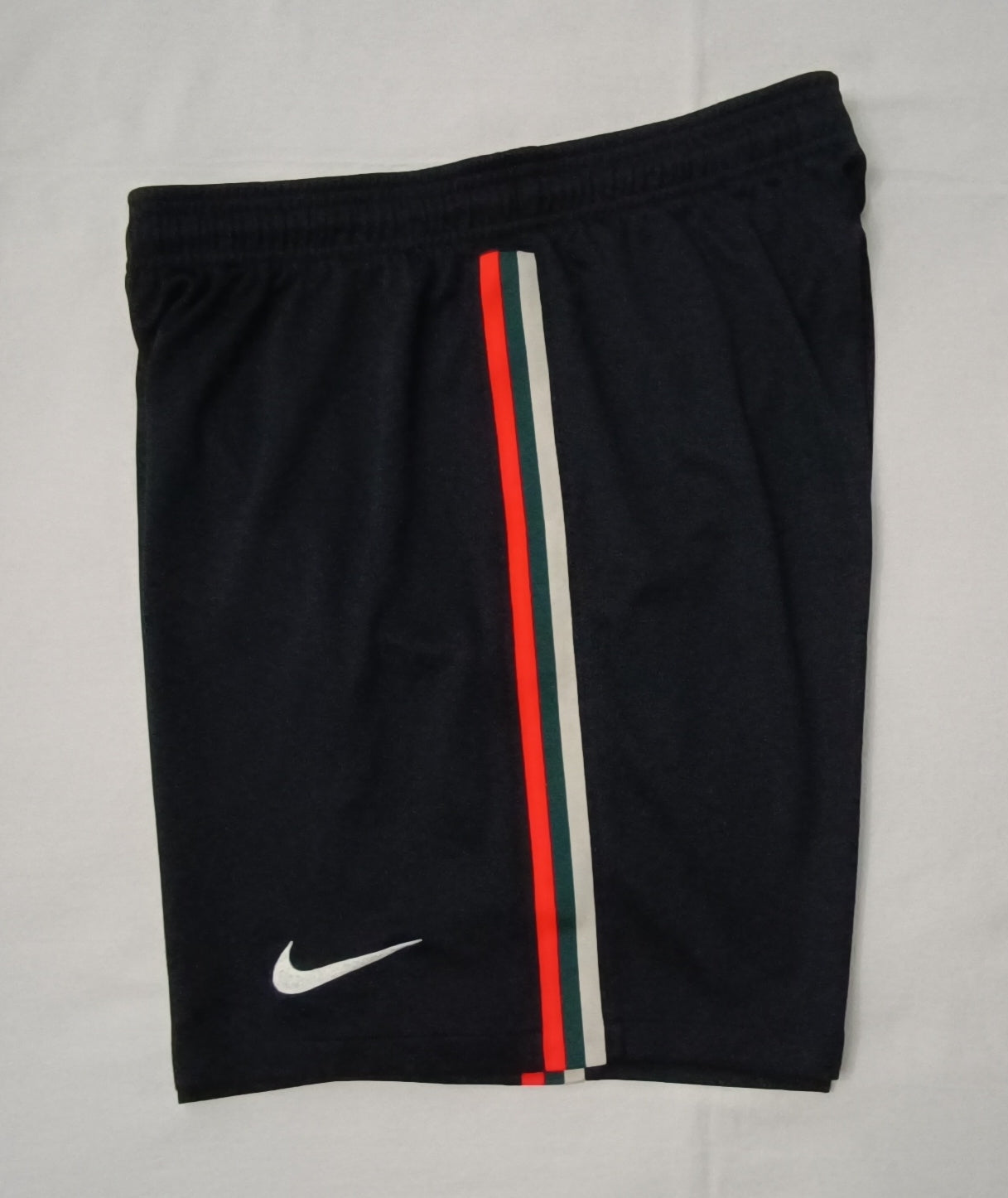 (L) Nike DRI-FIT Liverpool FC Shorts шорти
