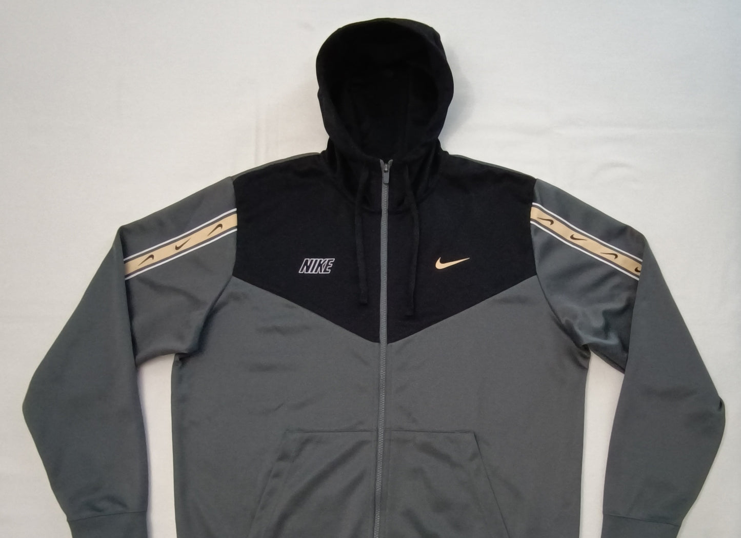 (XL) Nike Sportswear Repeat Sweatshirt горнище