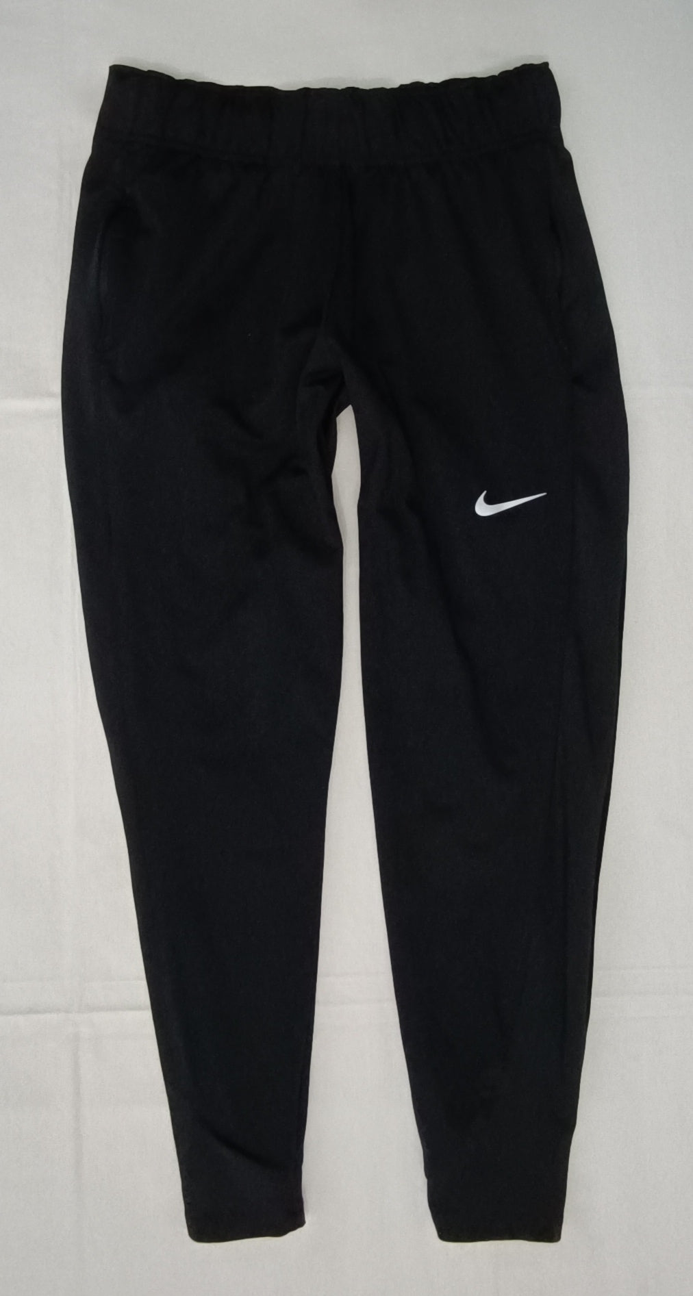 (ДАМСКО) (S) Nike Therma-FIT Essential Pants долнище