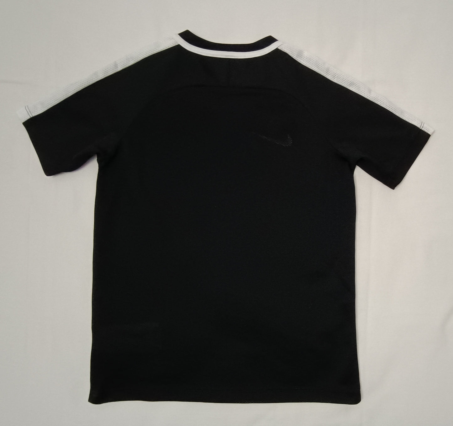 (ДЕТСКО) (Ръст 128-137см) Nike DRI-FIT тениска