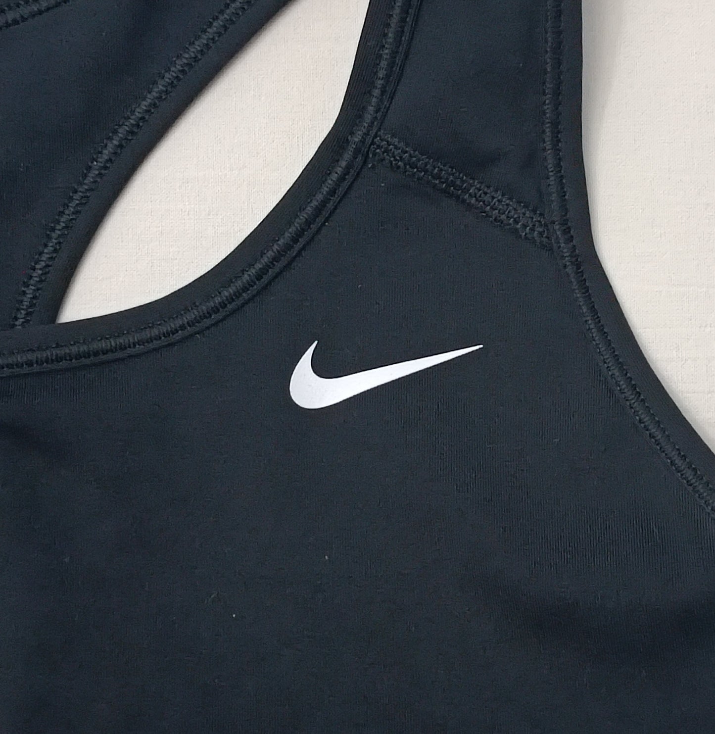 (ДАМСКО) (M) Nike DRI-FIT Bra бюстие
