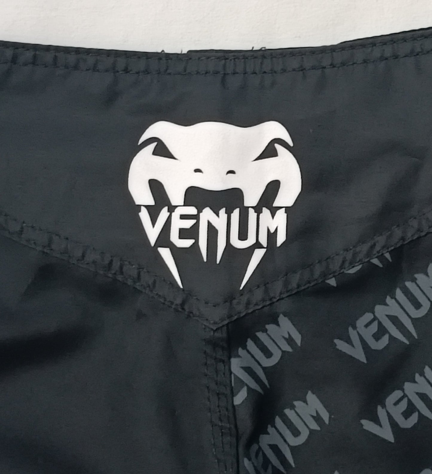 (XS) Venum Shorts шорти