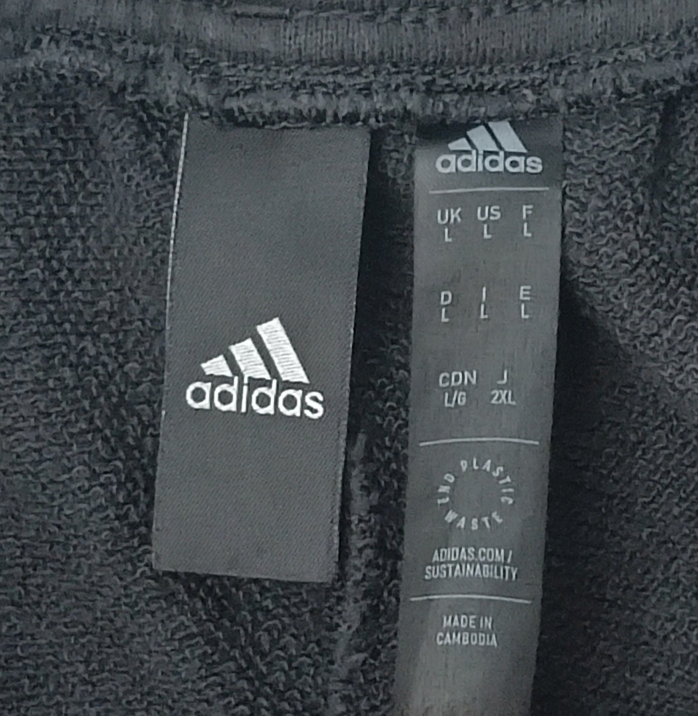 (L) Adidas Brandlove Shorts шорти