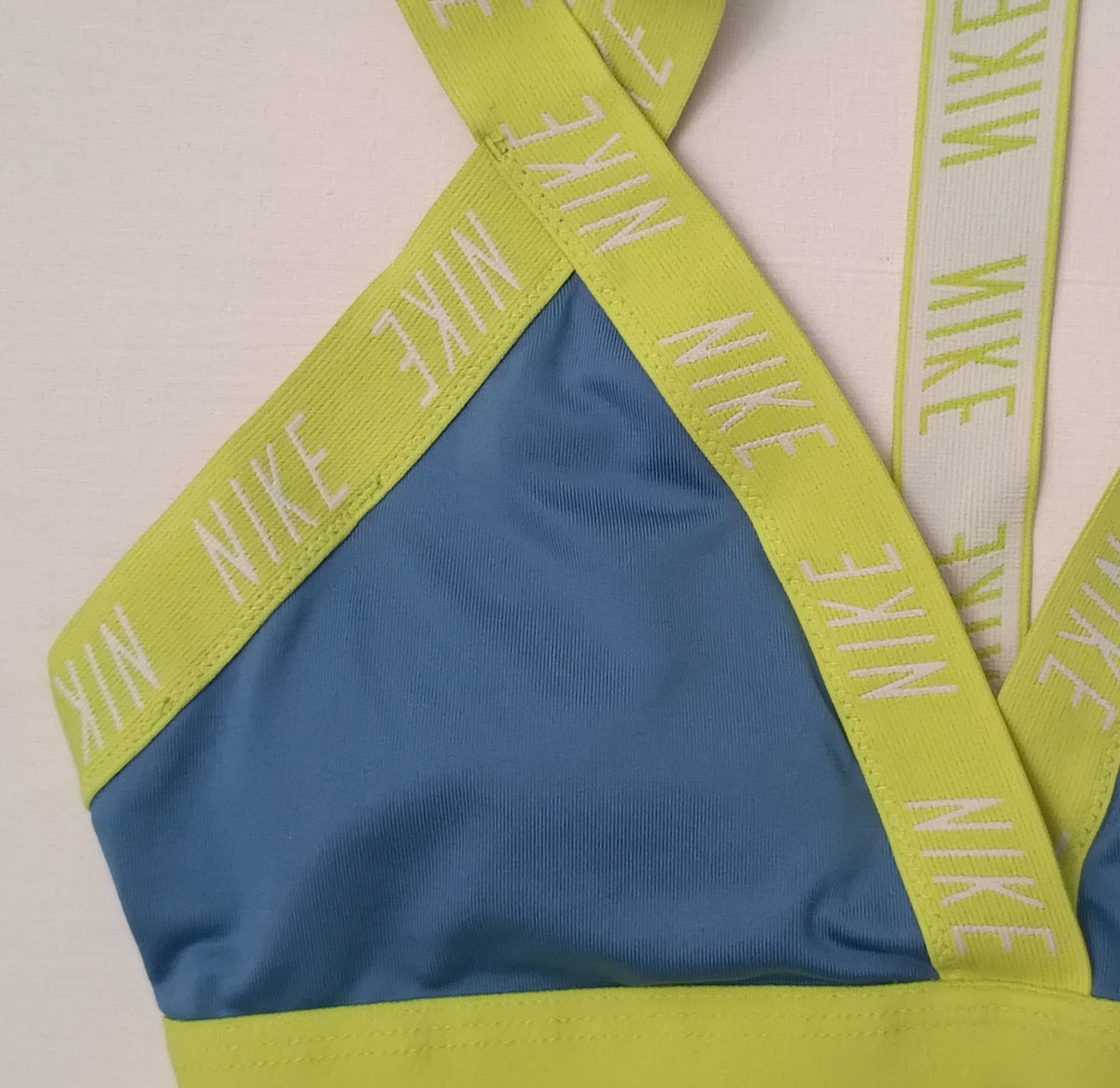 (ДАМСКО) (S) Nike DRI-FIT Bra бюстие