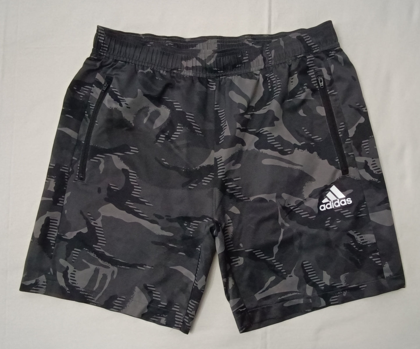 (L) Adidas Camouflage Shorts шорти