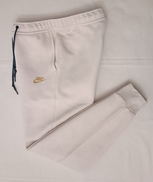 (ДАМСКО) (S) Nike Tech Fleece Sweatpants долнище