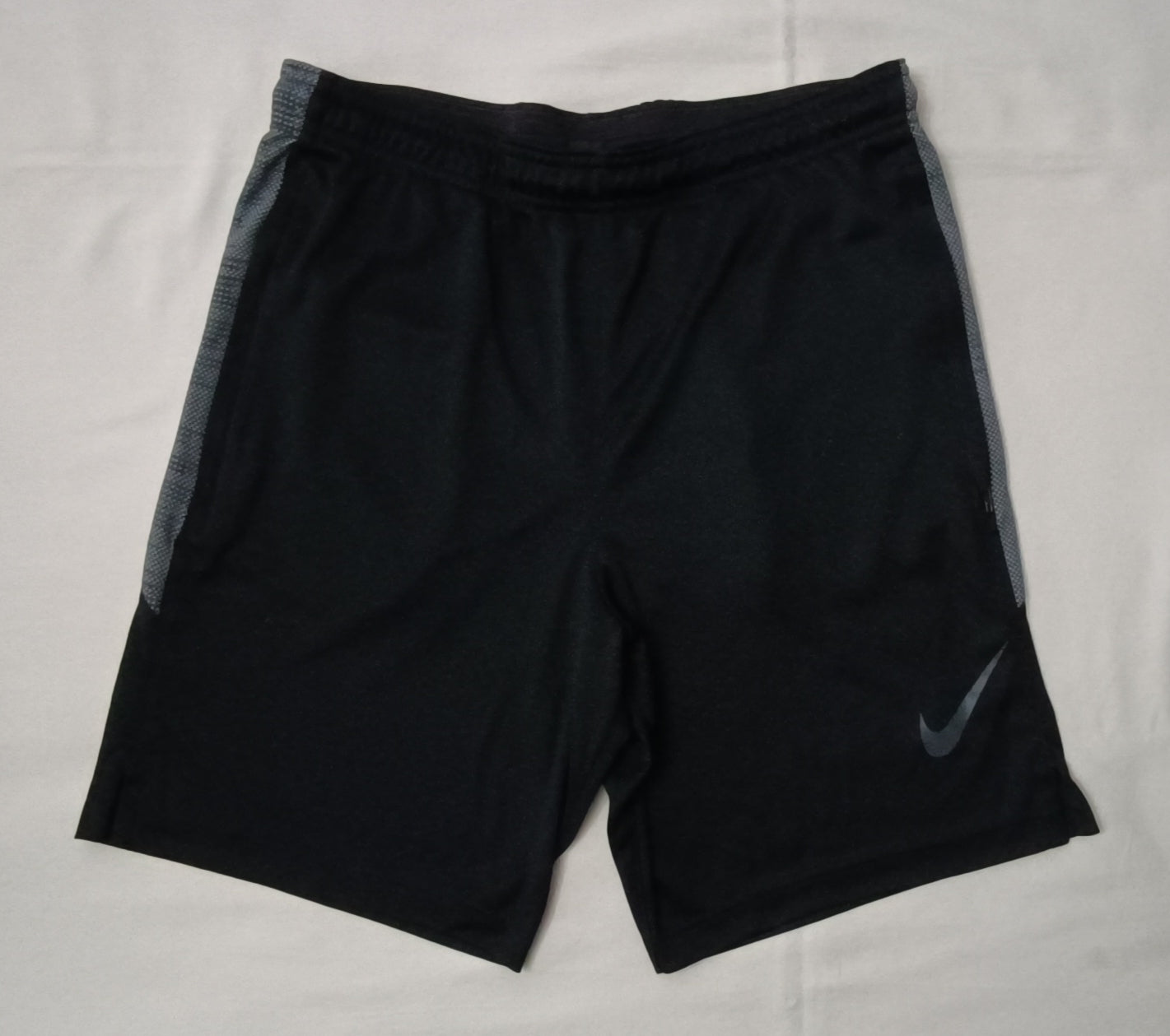 (S) Nike DRI-FIT Shorts шорти